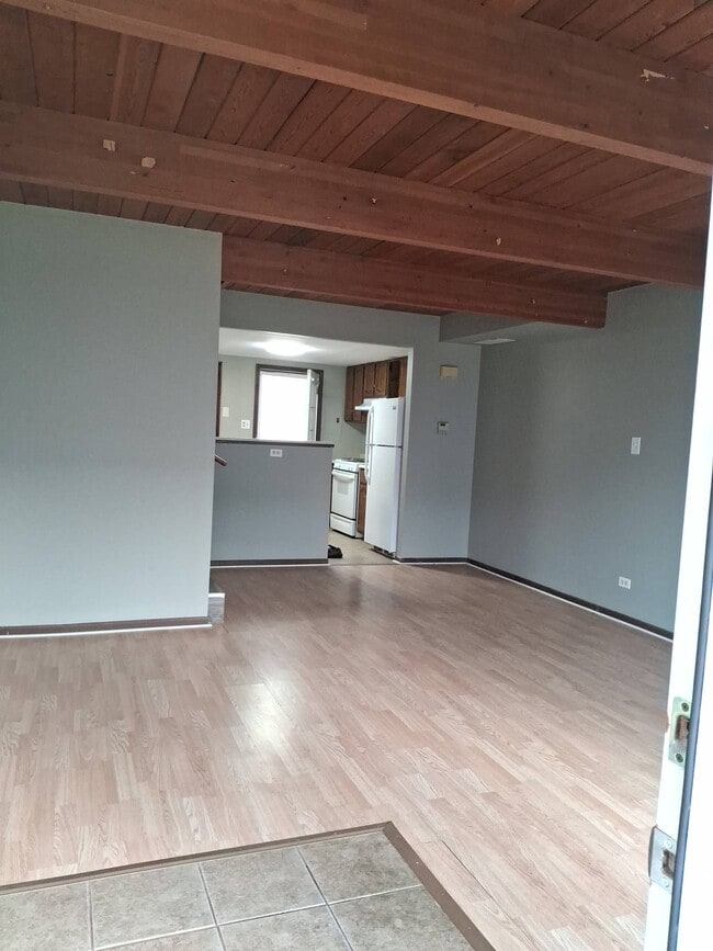 Photo - 485 Meadow Green Ln