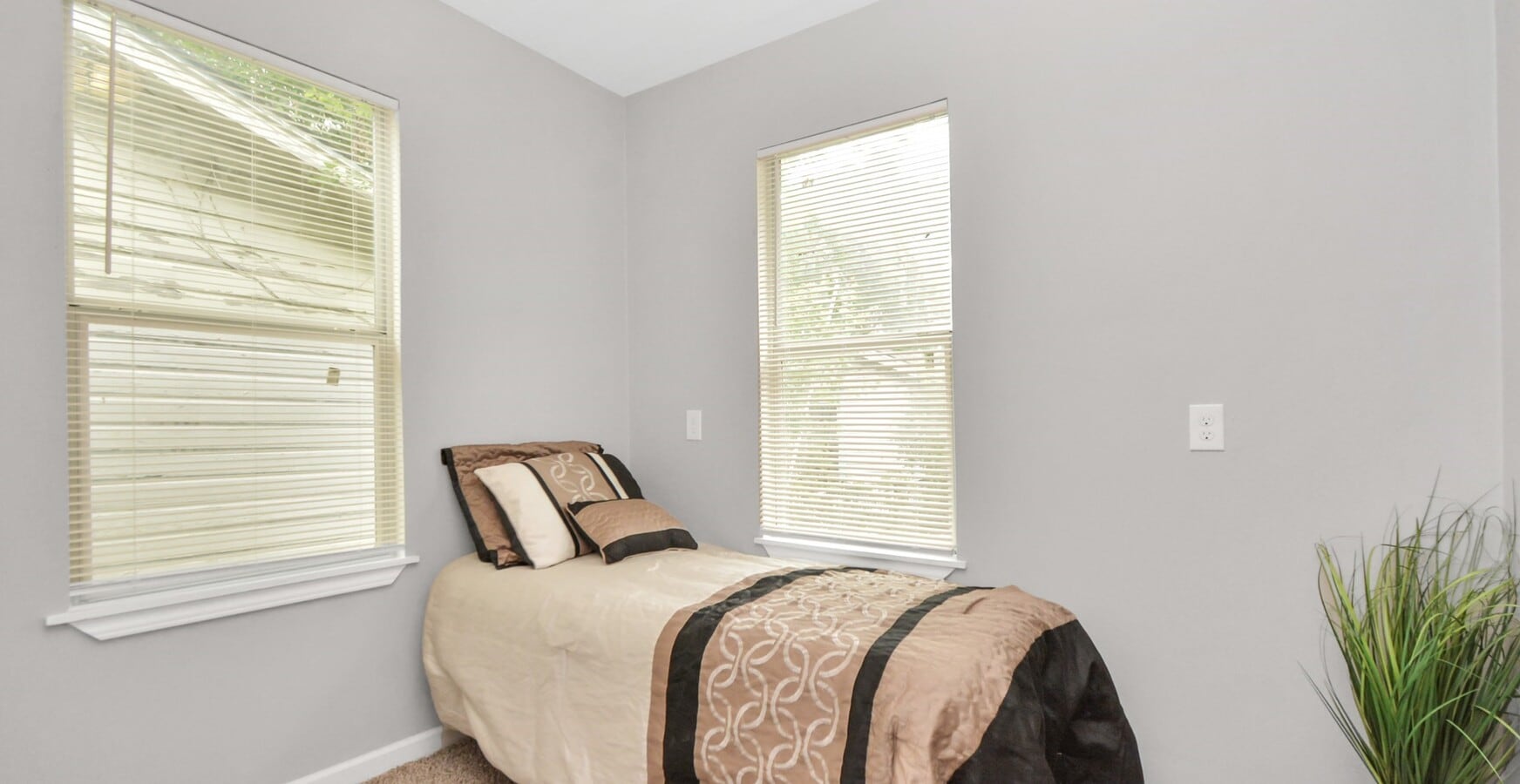 Photo - 1801 Roosevelt St