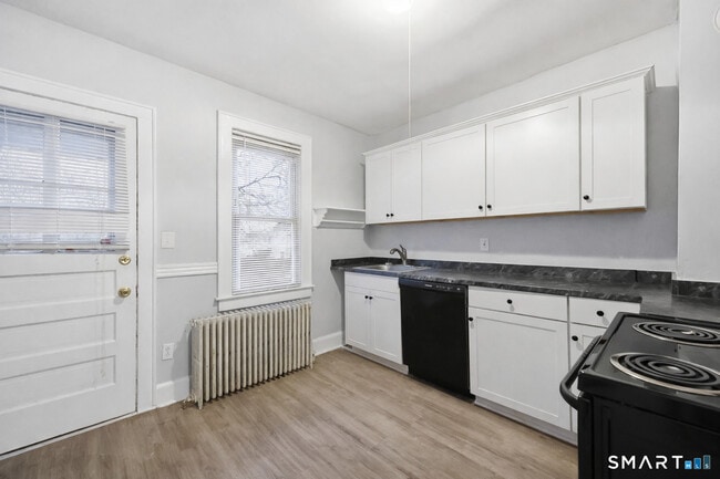 Photo - 94 Liberty St