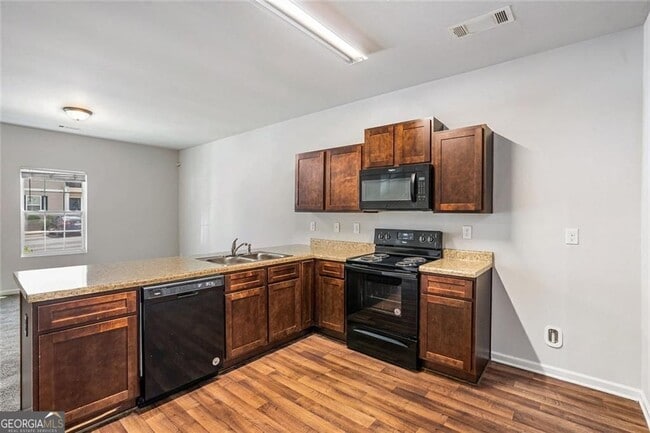 Photo - 4043 Avalon Rd SW