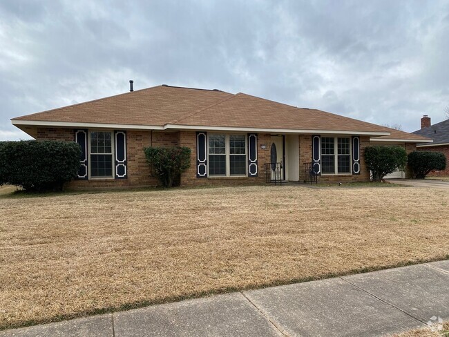 Building Photo - Southgate Estates Rental