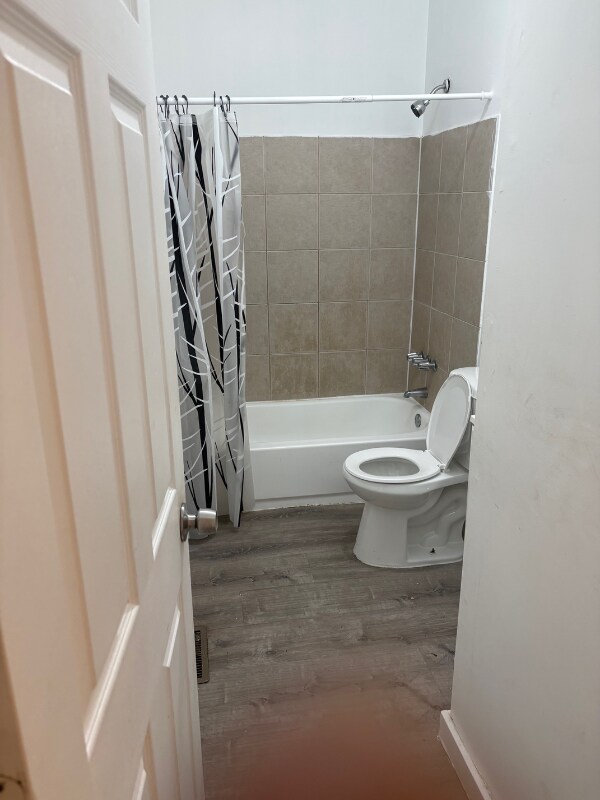 Photo - 2351 N Park Ave Unidad 1