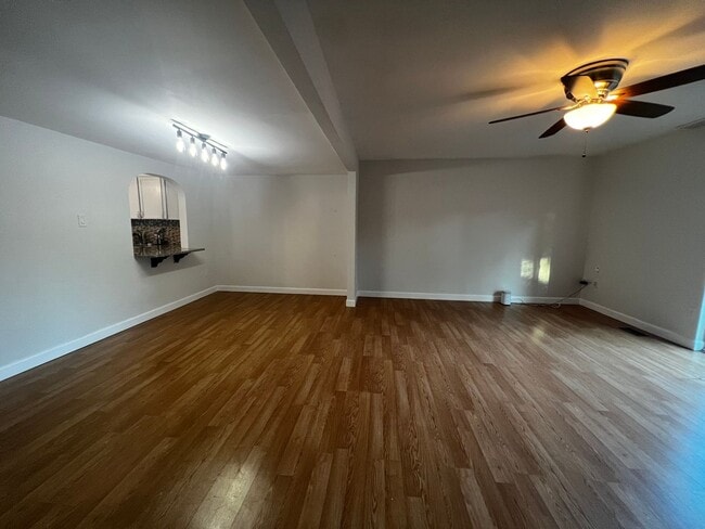 Photo - Amazing 4 BR/3.5 BA Townhome in Columbia!