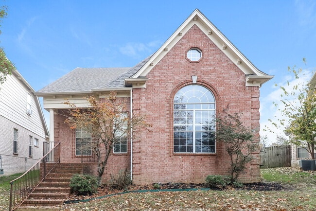 Building Photo - 8725 Rogers Park Ave