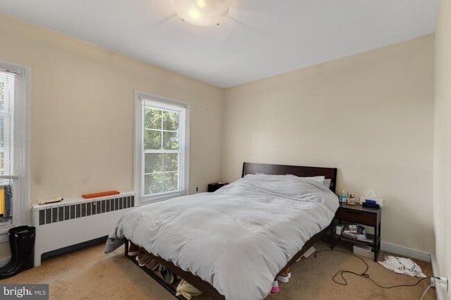 Photo - 350 Green Ln Unit 2R