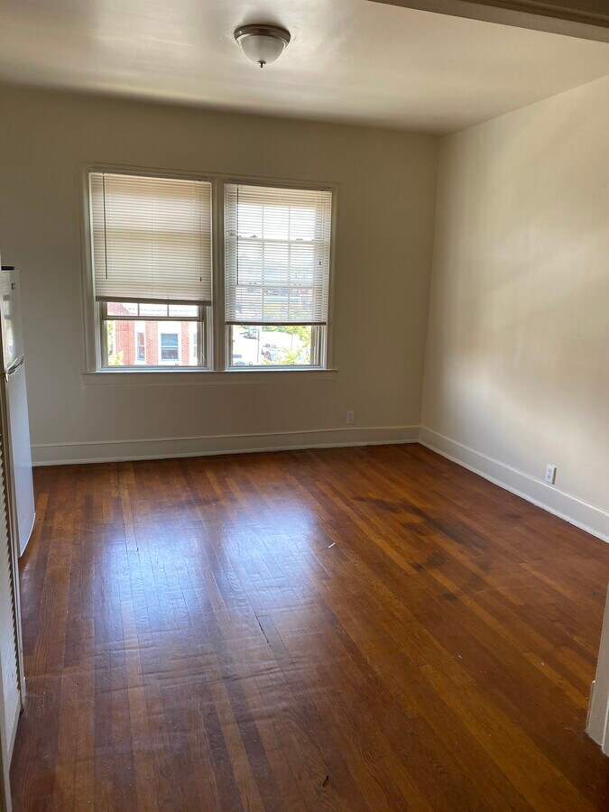Photo - 2440 N Charles St Unit 7
