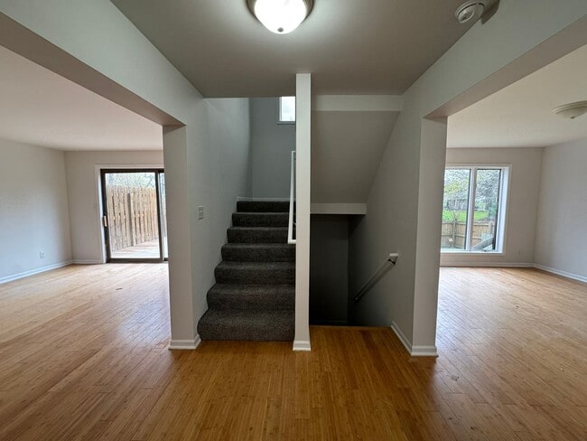 Building Photo - 201- 203 Briarcrest Ct Unit 201 Rental