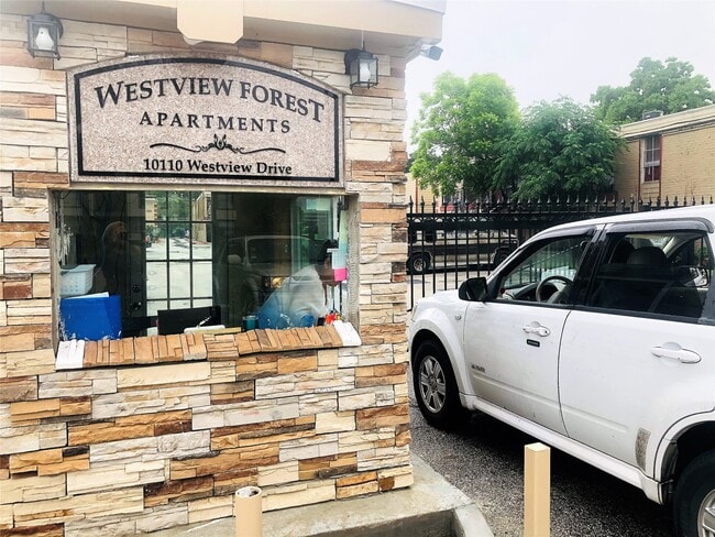 Building Photo - 10110 Westview Dr Unit 3215