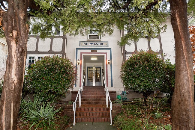 Photo - 1425 Haro St Unit 001