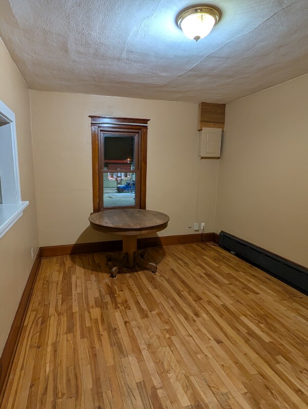 Photo - 1027 E Chapman St Unidad 2