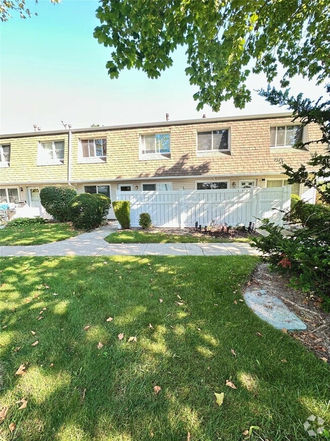Building Photo - 154 Storm Dr Rental