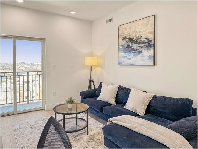 Photo - 2400 E Huntingdon St Unit ID1075545P