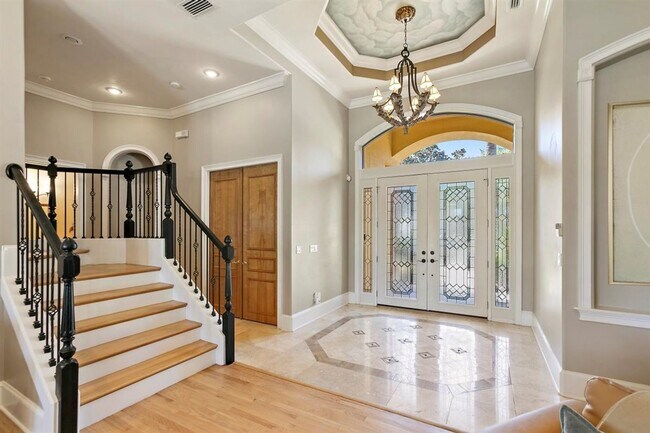 Photo - Stunning Lagoon Residence!