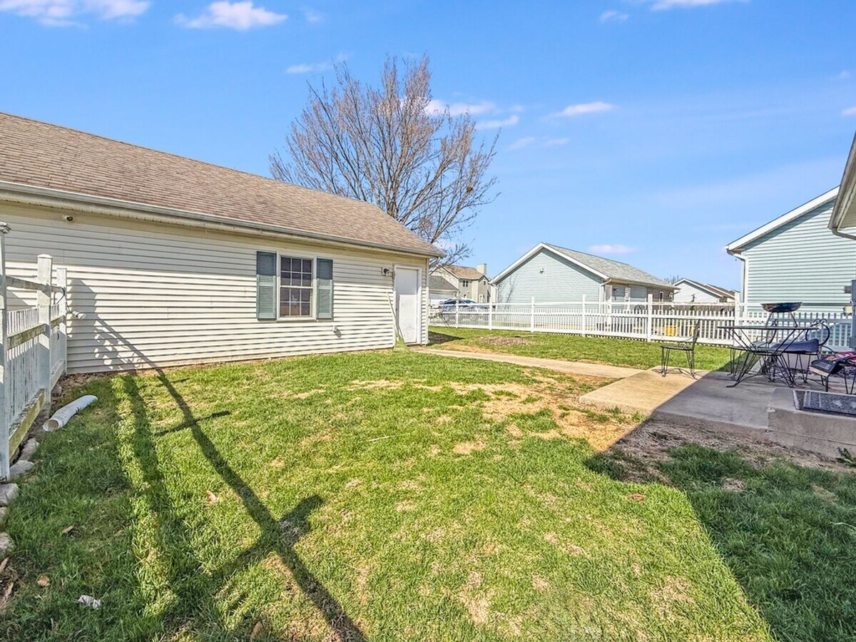 Photo - 4 bedroom, 2 bathroom, Urbana-For Rent SUBLEASE