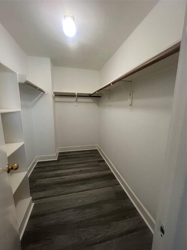 Photo - 11809 Longwood Garden Way