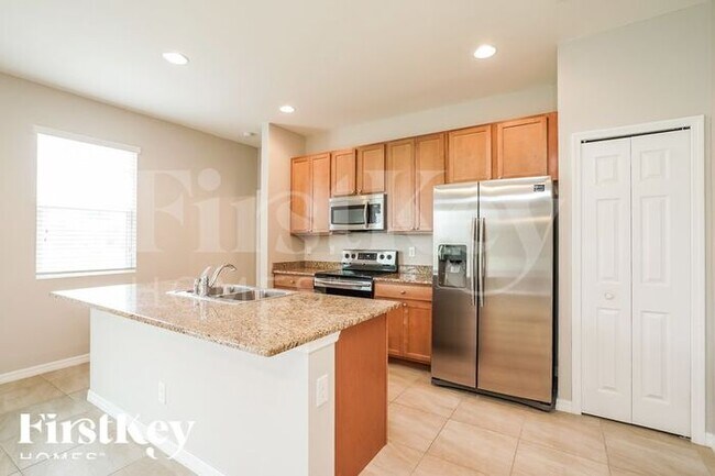 Photo - 424 NW 25th Ave