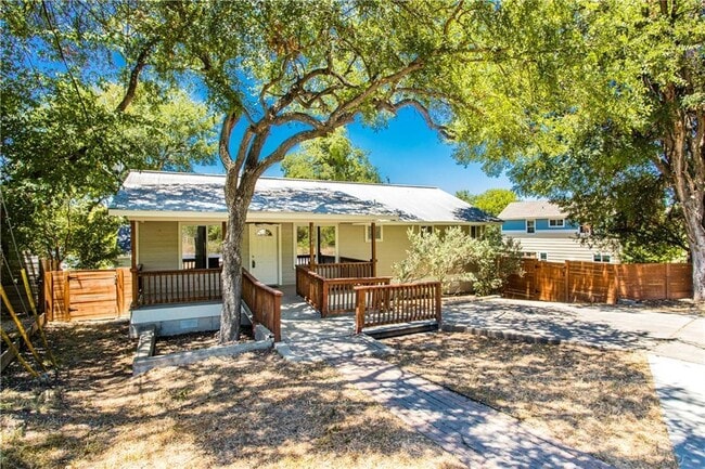 Photo - 1326 Delano St