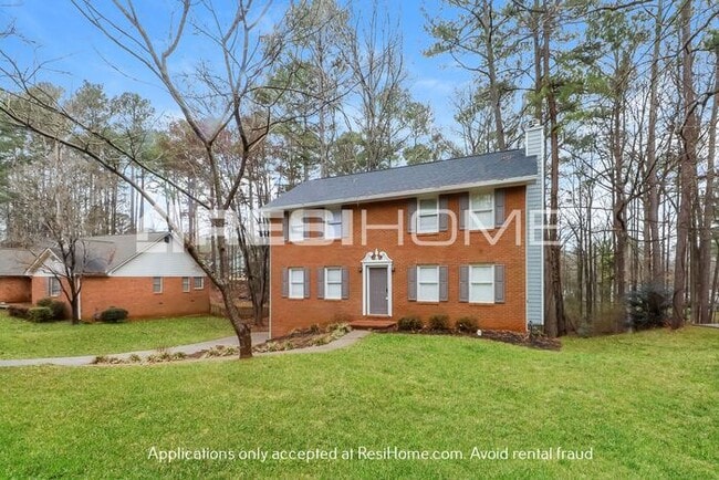 Building Photo - 1512 Hillside Dr SE