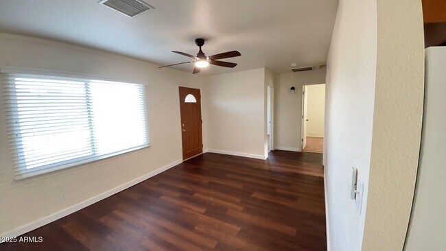 Photo - 1411 E Sierra St