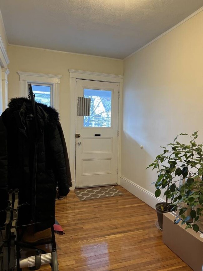 Photo - 12 Pinkham Rd Unit 1
