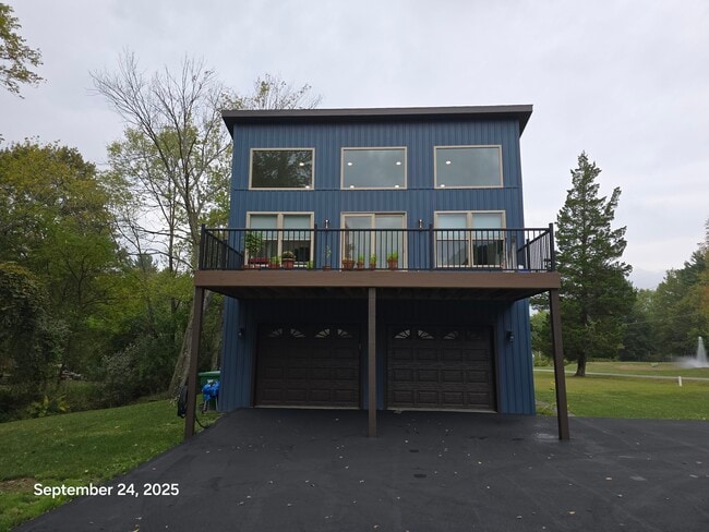 Photo - 416 S Eberhart Rd