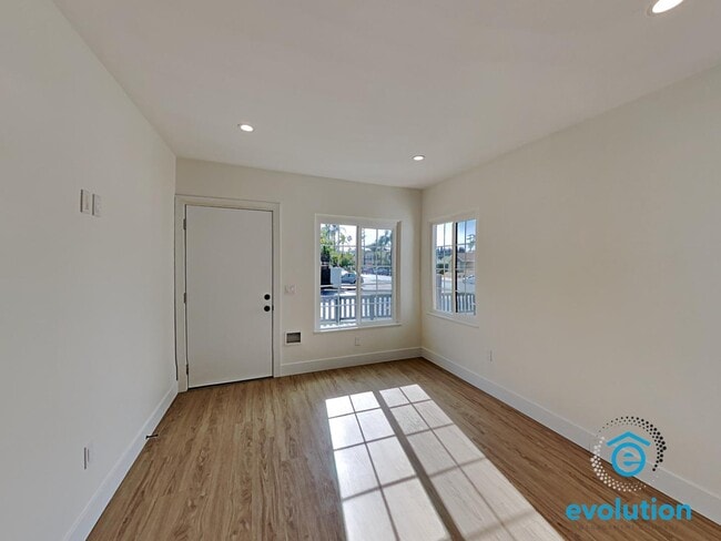 Photo - 3831-3835 Third Avenue - 3835 Third Ave Apt 3