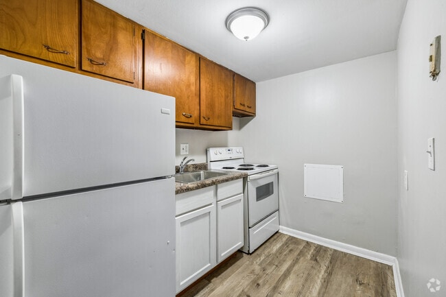 1BR, 1BA - 550SF - Kitchen - Anna Marie Apartments, LLC