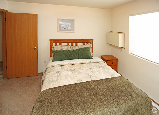 Metro Center Apartments