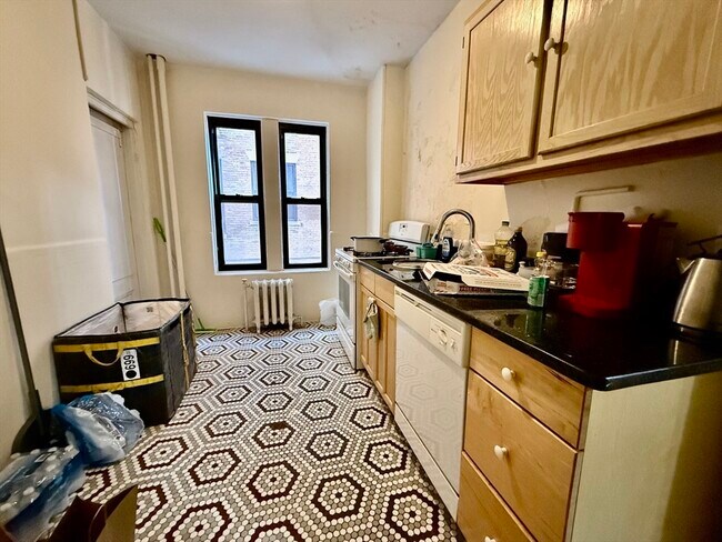 Building Photo - 452 Park Dr Unit 2 Rental