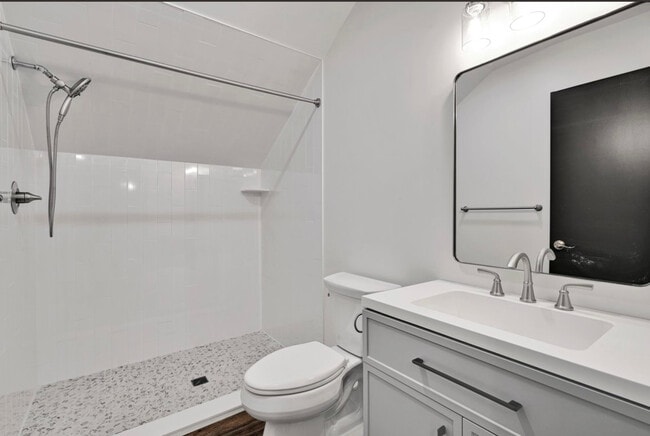 Photo - 132 E Market St