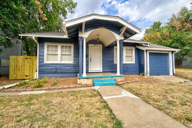 Building Photo - 3711 N Military Ave