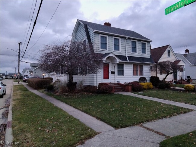 Photo - 7608 Ridgefield Ave