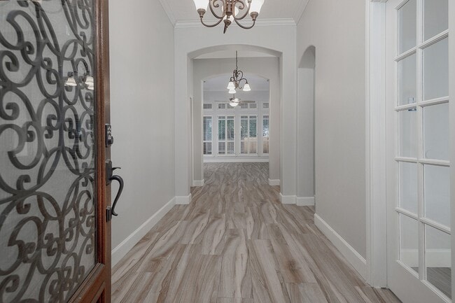 Photo - 203 S Brooksedge Cir