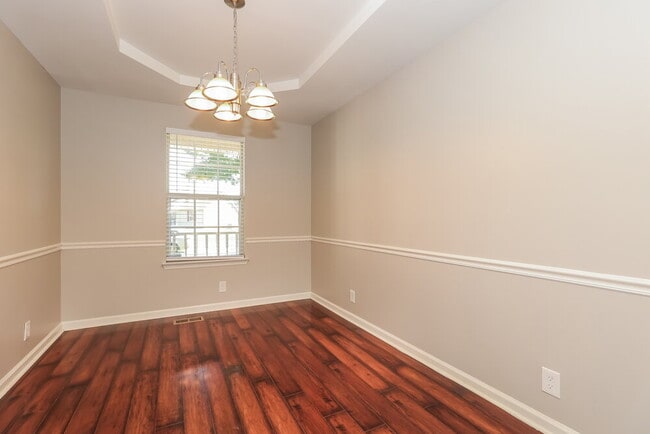 Photo - 1002 Esquire Ct
