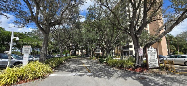 Photo - 10777 W Sample Rd Unit 402