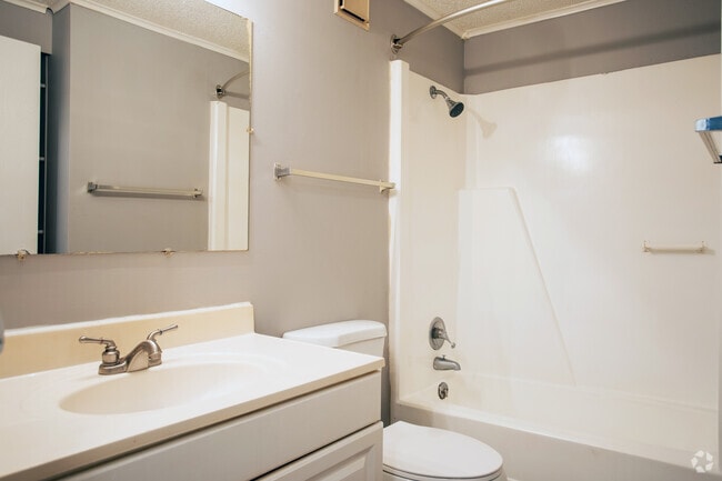 1 dormitorio, 1 baño, 576 pies cuadrados - Bay Vista Apartments