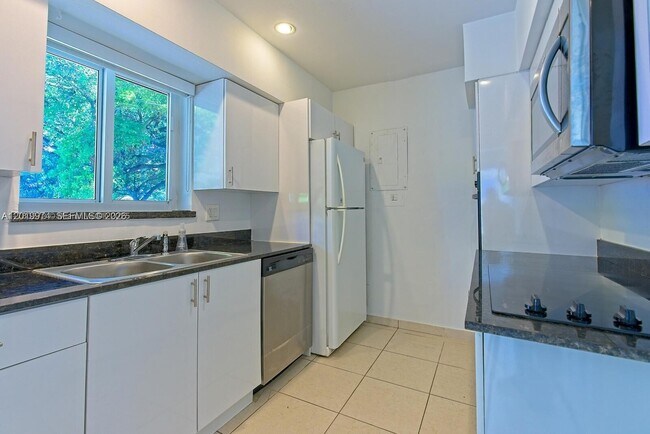 Photo - 5400 Orduna Dr Unit 0
