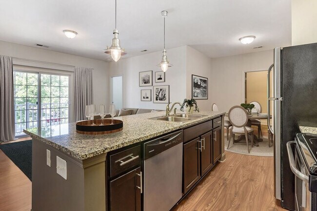 2BR, 2BA - 1,100SF - Kitchen