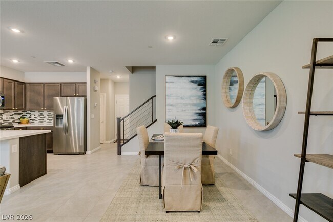 477 Ylang Pl