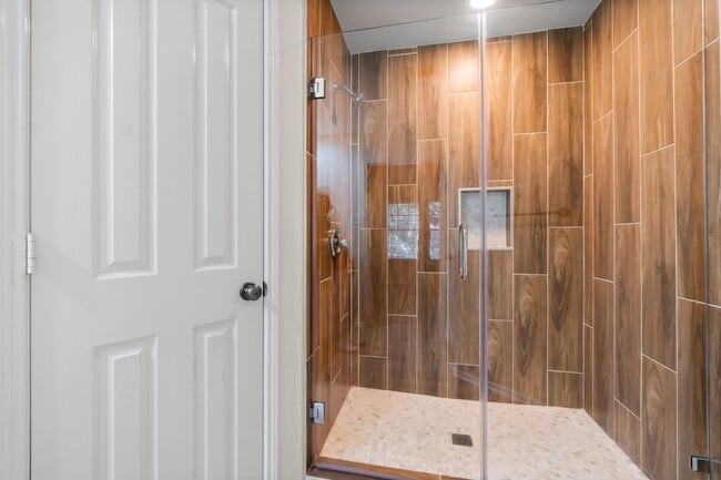 Photo - 75 Scarlet Woods Ct