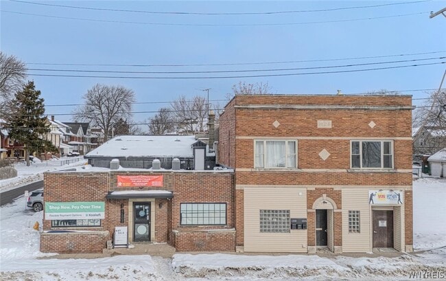 Photo - 1204 Niagara St