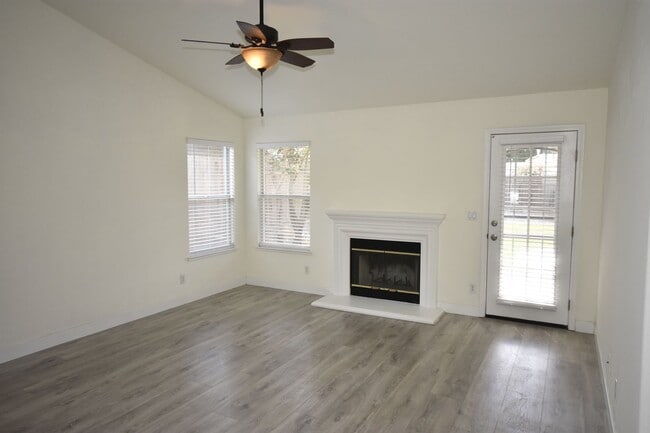 Photo - 8717 Aspen Hill Ct