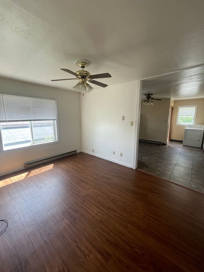 Photo - 307 9th Ave NE Unit Upper Level