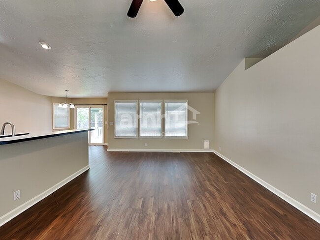 Photo - 1536 E Buchman Ct