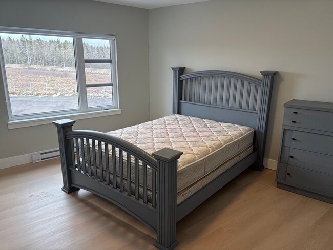 Photo - 100 Murray Av