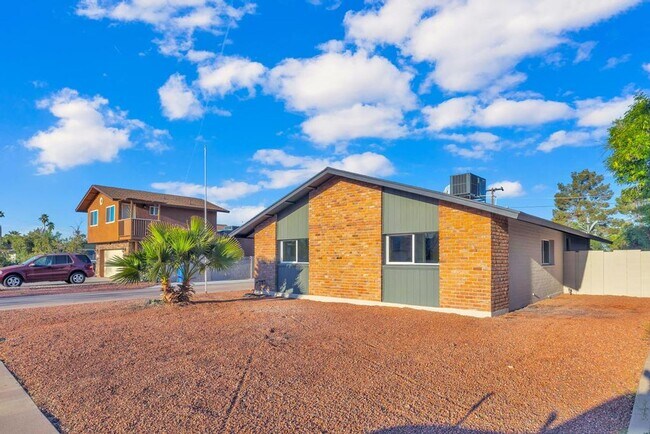 Photo - Completely Remodeled 6 bedroom/4 bath Home with New Pool