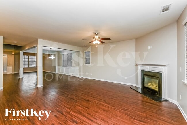 Photo - 520 Palm Springs Cir