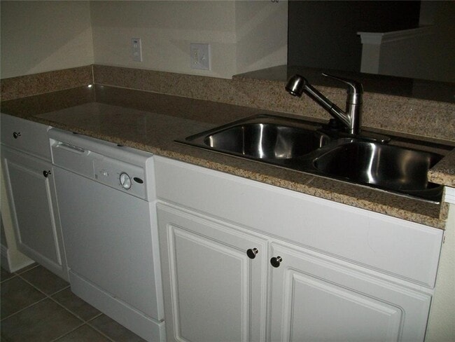 Photo - 12807 Madison Pointe Cir Unit 203