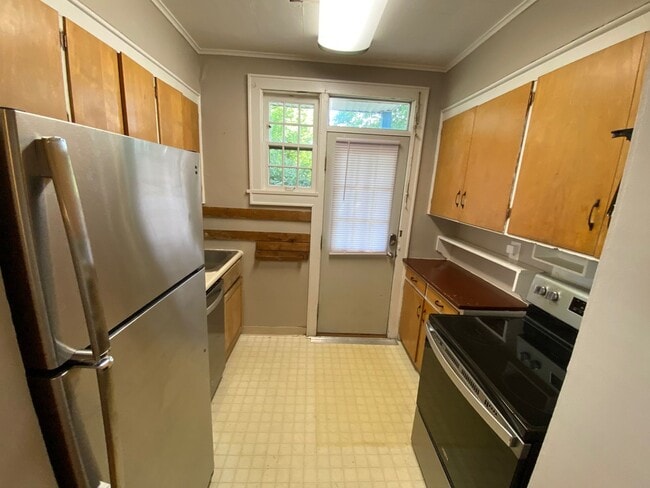 69-71 W Patterson Ave