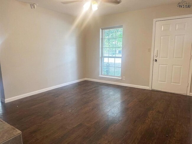 Photo - 5119 Parklane Dr